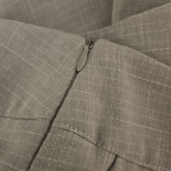 Missguided Light Gray Cropped Trousers - Picture 5 of 7